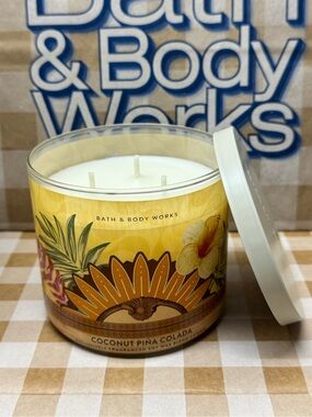 NEW B&BW Coconut Piña Colada 3 wick candle